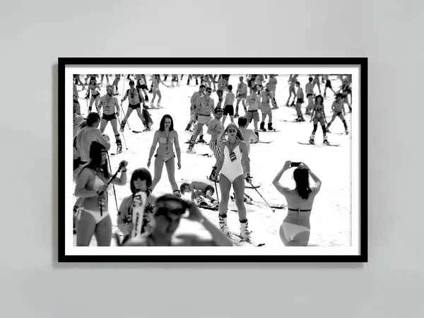 Vintage Après Ski Poster, Black And White Ski Lodge Decor